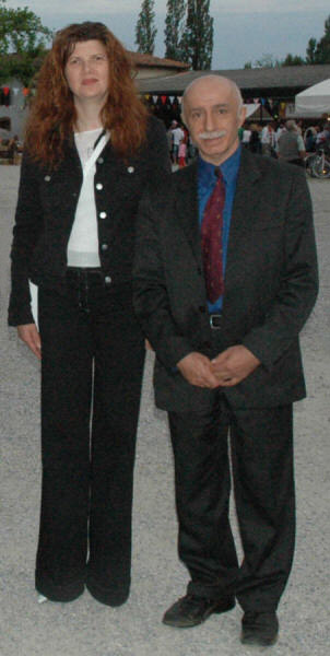 L'autrice della meridiana vincente Francesca Menon, assieme al professor Mohammad Bagheri di Tehran